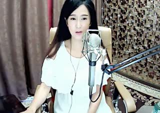 气质大妈送来一曲《牵丝戏》，深深陶醉~
