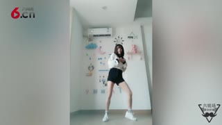 甜心美眉可爱舞蹈跳不停 18.6.2