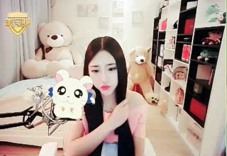 最动人的歌莫过于情歌，来听美女为你唱《小情歌》