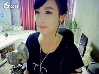 六间房美女主播(、︶ㄣ南君直播间互动