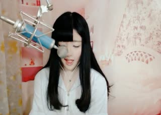 你脖颈上的红唇印~是那恋恋女人香