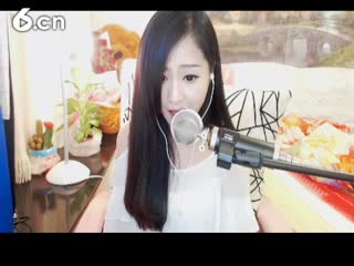 六间房美女主播じ懒吖，安静唱歌秀唱视频