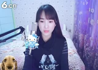 六间房美女主播╰&hearts;小鹿乱撞？视频互动
