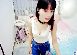 《爱疯了》他在抱着别的女人我还想着他