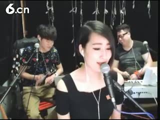 六间房爆红乐队组合789组合 张三的歌.mp4