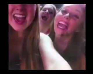 国外爆笑整蛊：美女强吻街头帅哥